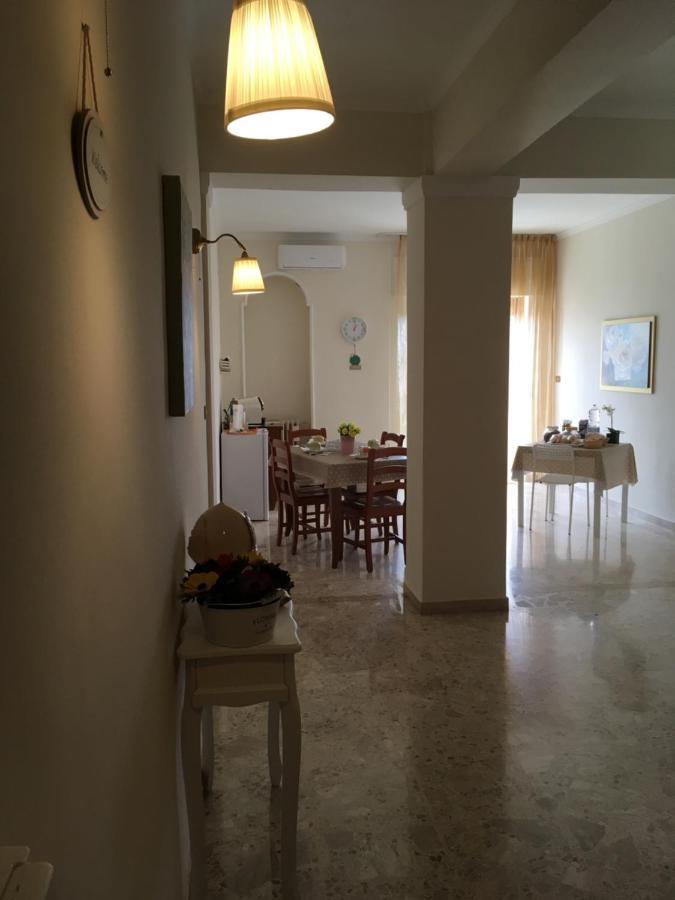 B&B Al Campanile Taranto Exterior foto