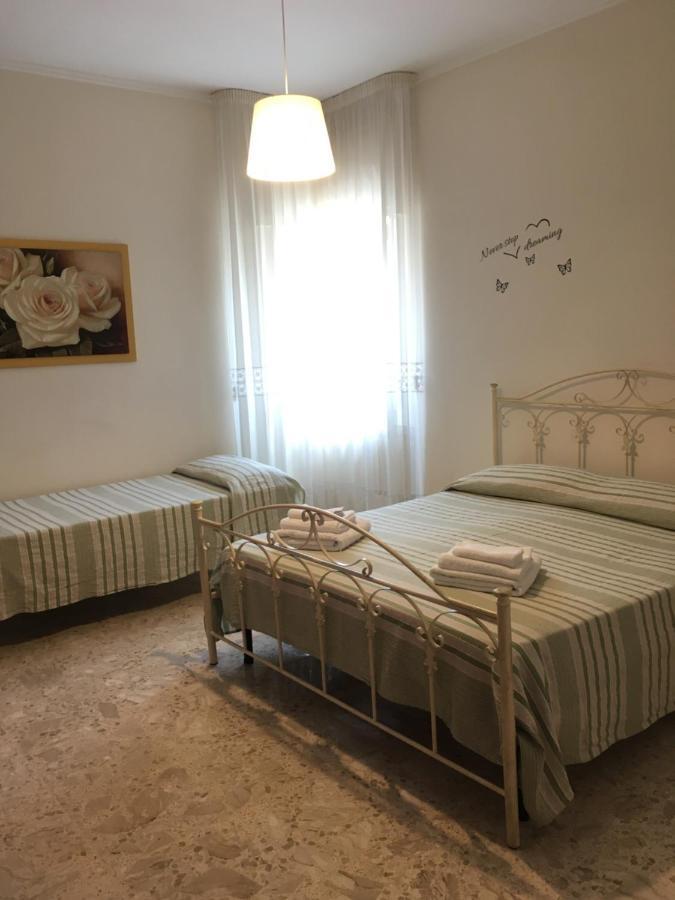 B&B Al Campanile Taranto Exterior foto